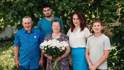 Жители шебекинского села Большетроицкое отметили «бриллиантовую» свадьбу