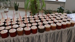 Шебекинские студенты приготовили около 200 пасхальных куличей для наших военных