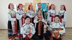 Уверенно идут вперёд. Коллектив Новотаволжанской школы искусств занесли на Аллею Трудовой Славы