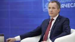 Пресс-конференция губернатора Вячеслава Гладкова началась