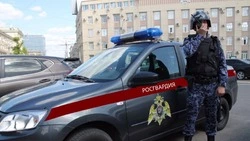 Шебекинские сотрудники вневедомственной охраны Росгвардии приняли поздравления