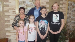 Счастливы вместе. Приёмные дети смогли обрести любящих родителей