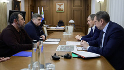 Вячеслав Гладков сообщил о встрече с главой Росавтодора Романом Новиковым