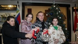 Четверо шебекинцев получили ключи от индивидуального жилья в селе Крапивное