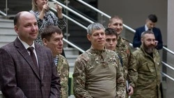 Вячеслав Гладков рассказал о реализуемых программах для адаптации участников СВО в регионе