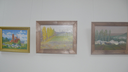 Выставка картин художника Виктора Пирогова открылась в Центральной библиотеке Шебекино