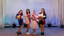 Шебекинские девушки соперничали в молодёжном конкурсе «Мисс Шебекино 2021»