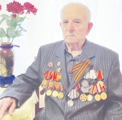 Шебекинец Николай Дмитриевич Куценко восемнадцатилетним поднимал бойцов в атаку