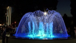 Новый фонтан со светомузыкальным шоу появился в областном центре