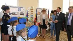 Педагогическая коллегия прошла в Шебекинском Дворце культуры