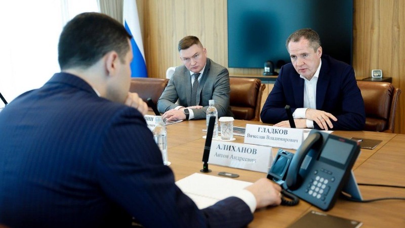 Вячеслав Гладков рассказал о встрече с министром промышленности и торговли Антоном Алихановым