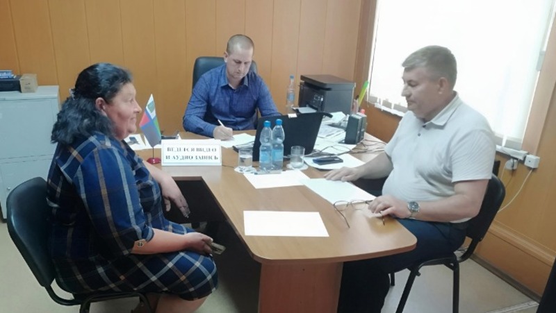 Андрей Гриднев провёл приём жителей в селе Большое Городище