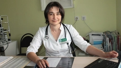 Пациенты в ней души не чают. Жители Графовки поделились впечатлениями о своём докторе