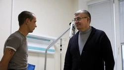 Андрей Гриднев навестил раненых шебекинцев
