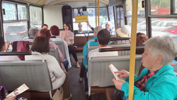 Шебекинцы совершили множество экскурсий по городу на юбилейном автобусе
