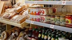 Вячеслав Гладков поручил усилить контроль за ситуацией с торговлей продуктов питания в приграничье 