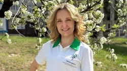Олеся Нестеренко возглавила Большетроицкую районную больницу