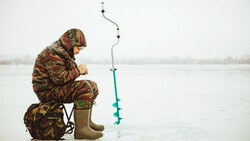 Белгородские спасатели напомнили рыбакам о безопасности на льду
