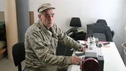 С перспективой на будущее. Шебекинец Араик Барсегян занялся обивкой мебели