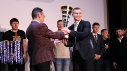 Шебекинский «Химик» получил кубок чемпиона области по футболу