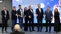 Вячеслав Гладков поздравил с годовщиной открытия «Школы 21» 