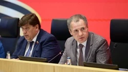 Вячеслав Гладков заслушал доклад о разработке программы по восстановлению Белгородской области