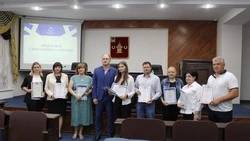 Шебекинские работники торговли получили заслуженные награды