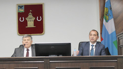 Владимир Жданов рассказал шебекинским депутатам о делах и планах администрации округа