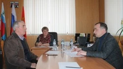 Владимир Жданов наметил пути решения волнующих людей вопросов