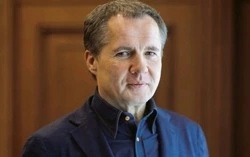 Вячеслав Гладков поздравил  белгородцев с Днём Героев Отечества