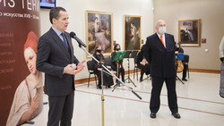 Вячеслав Гладков посетил выставку из собраний Государственного Русского музея