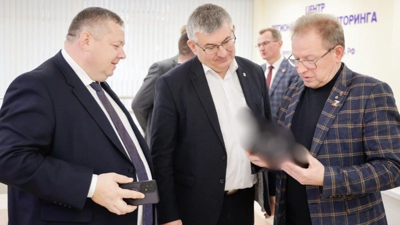 Вячеслав Гладков передал главам приграничных районов оборудование для перехвата видео с БПЛА 