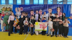 Праздник «Семейные старты» для детей прошёл в спортивном комплексе «Юность» 