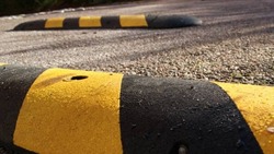 Работы по устройству искусственных дорожных неровностей завершились в Шебекинском округе
