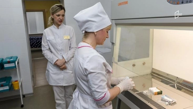 Вячеслав Гладков: 260 белгородских медиков получили выплаты за досрочный выход из декрета