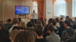 Дмитрий Панков провёл патриотическую встречу с шебекинскими школьниками