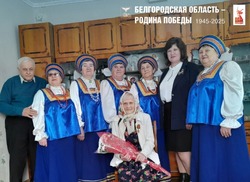 Труженица тыла Клавдия Сергеевна Бавыкина получила юбилейную награду