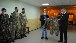 Курсанты военно-патриотических клубов региона получили новую форму от фонда «Поколение»