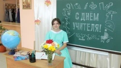 Шебекинские учителя приняли поздравления и награды