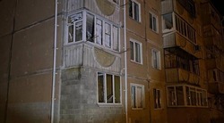 Снаряд упал между двумя многоквартирными домами в Шебекино