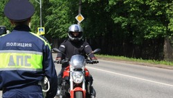 Госавтоавтоинпекторы призвали шебекинцев осторожнее ездить на велосипедах и мотоциклах