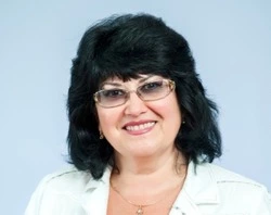 В работу вкладывает душу. Шебекинка Валентина Долженкова связала свою жизнь с образованием